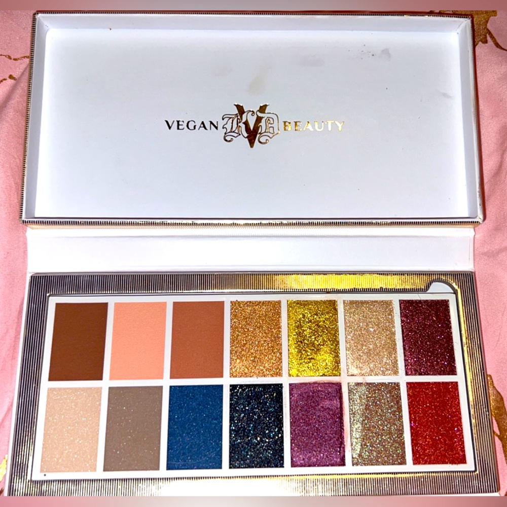 KVD EYESHADOW PALLET